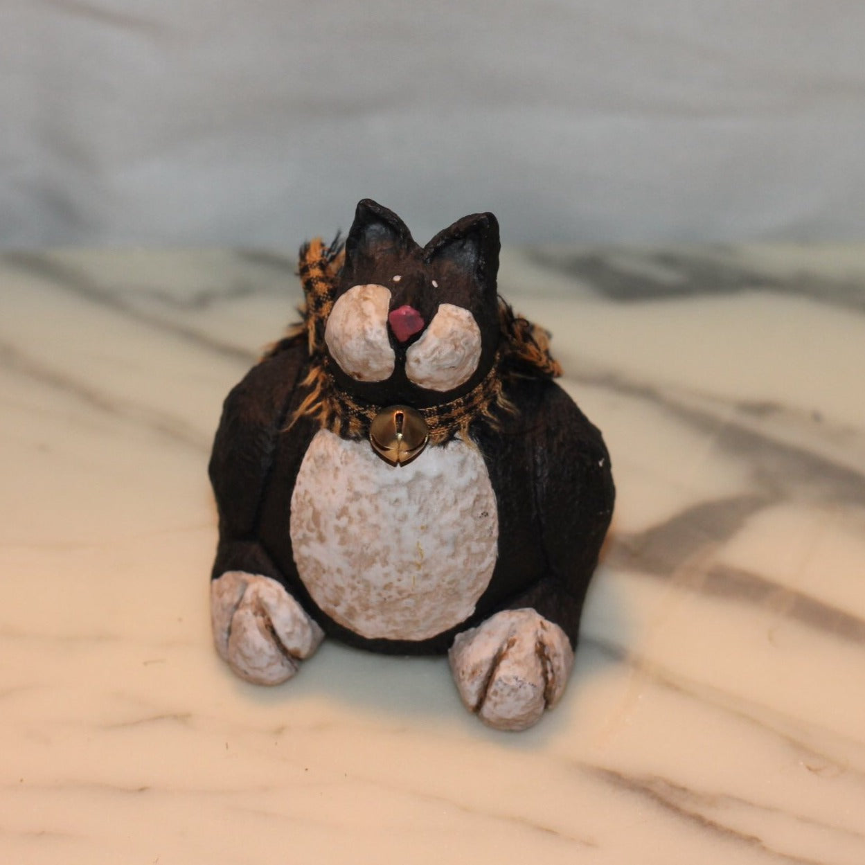 Blossom Bucket Cat figurine - black and white 3"