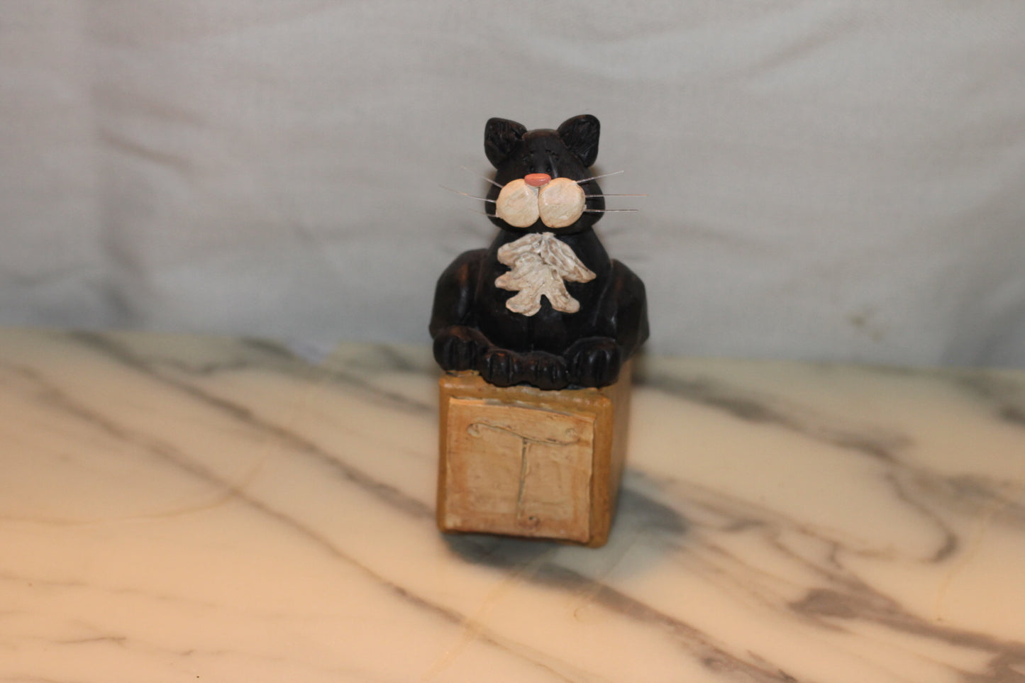 Blossom Bucket Cat on letter Block "T"